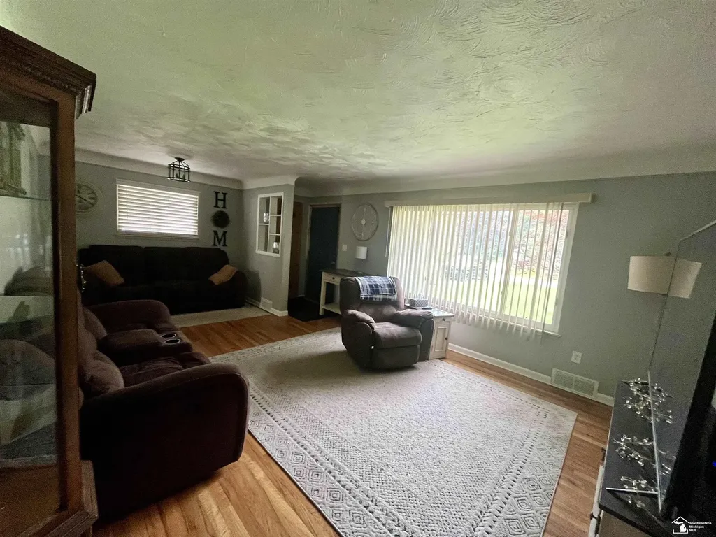 2071 Maplecrest Drive Ash Township MI 48117