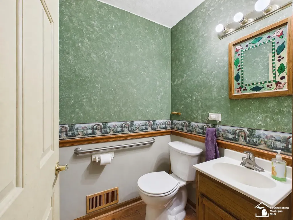 817 W 5th Street Monroe Charter Township MI 48161