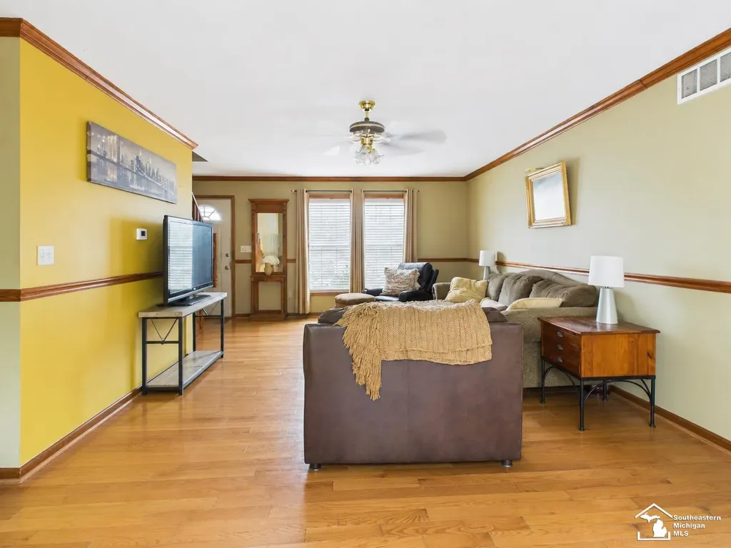 817 W 5th Street Monroe Charter Township MI 48161