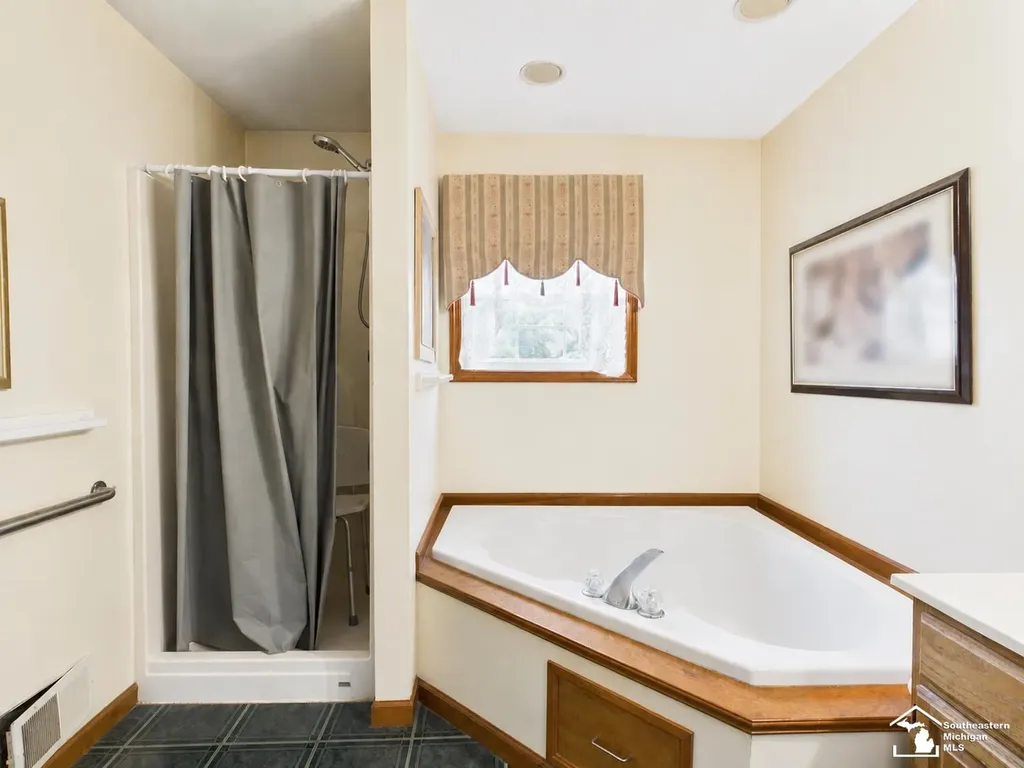 817 W 5th Street Monroe Charter Township MI 48161