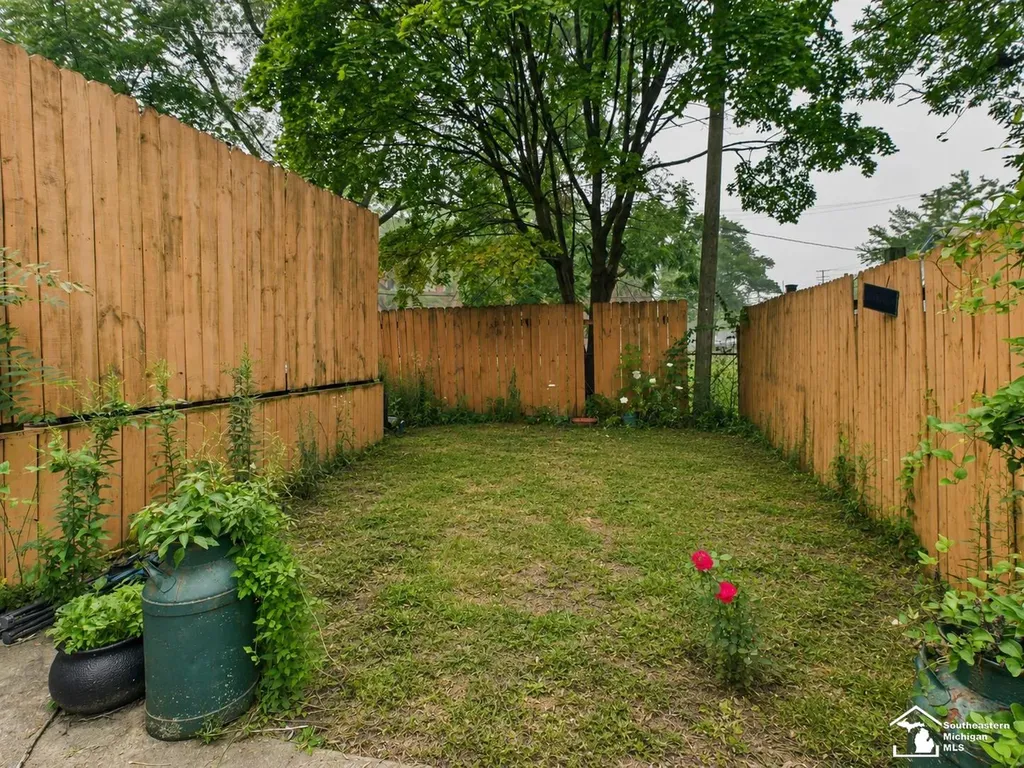 817 W 5th Street Monroe Charter Township MI 48161