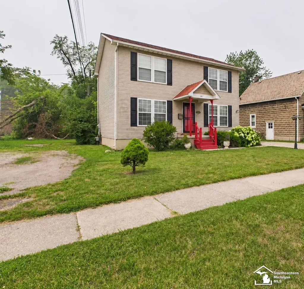 817 W 5th Street Monroe Charter Township MI 48161