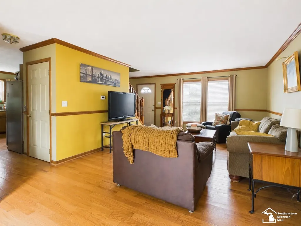 817 W 5th Street Monroe Charter Township MI 48161