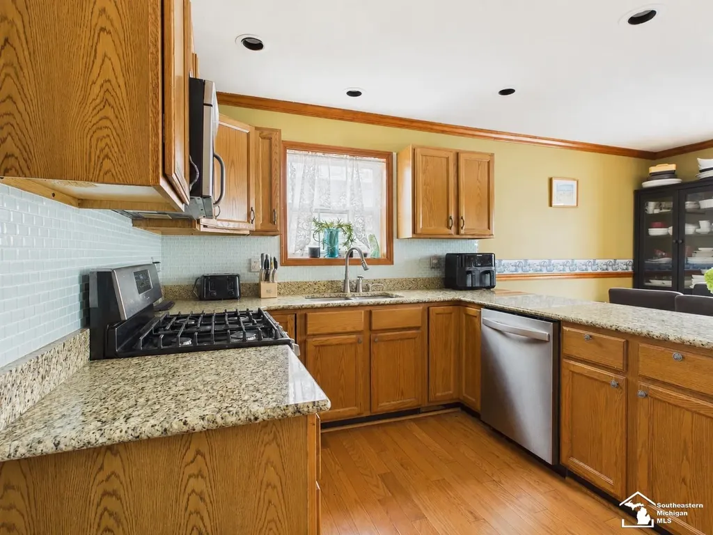 817 W 5th Street Monroe Charter Township MI 48161