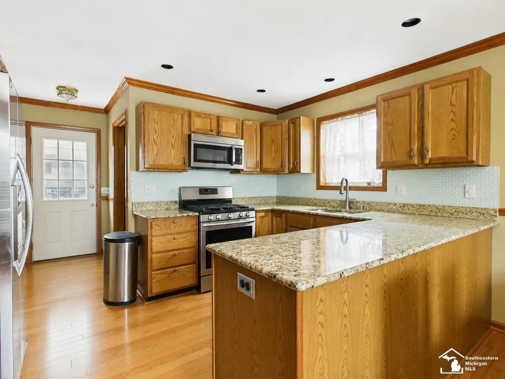 817 W 5th Street Monroe Charter Township MI 48161