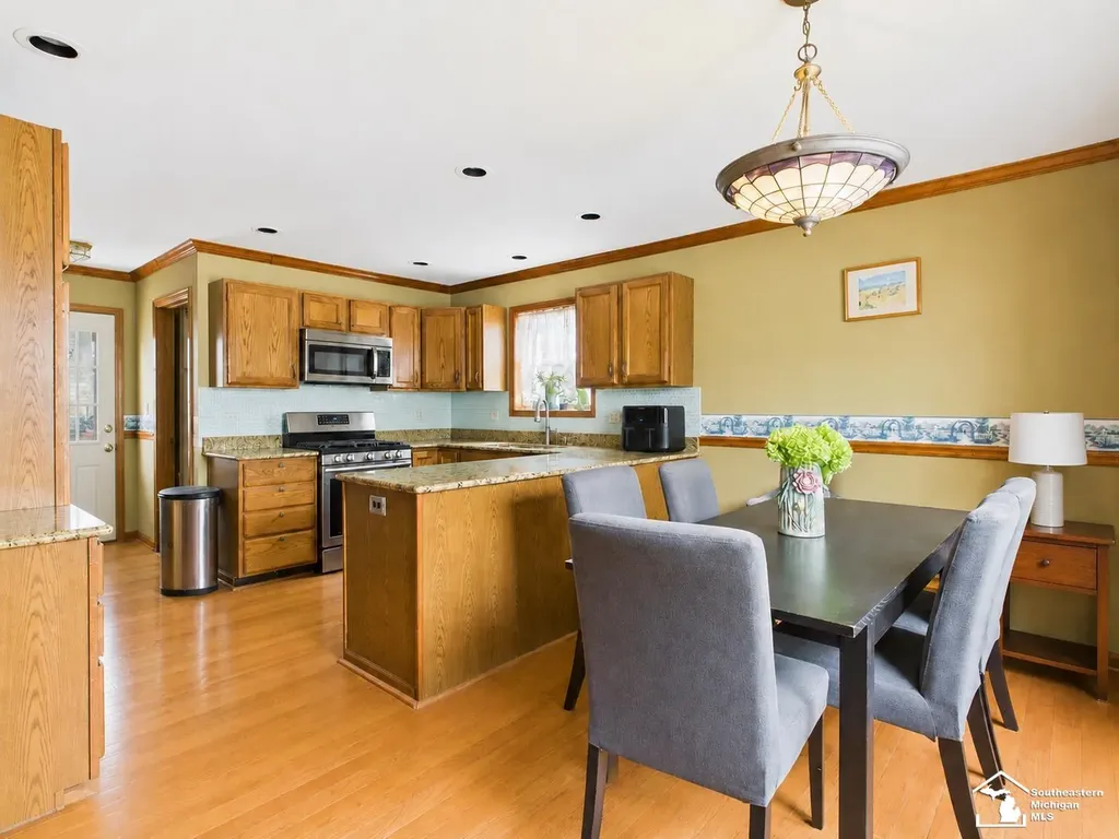 817 W 5th Street Monroe Charter Township MI 48161