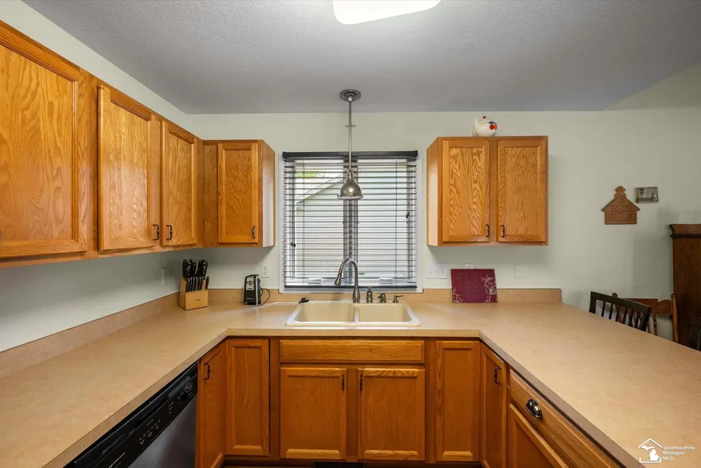6646 Greenbriar Lane Bedford Township MI 48182