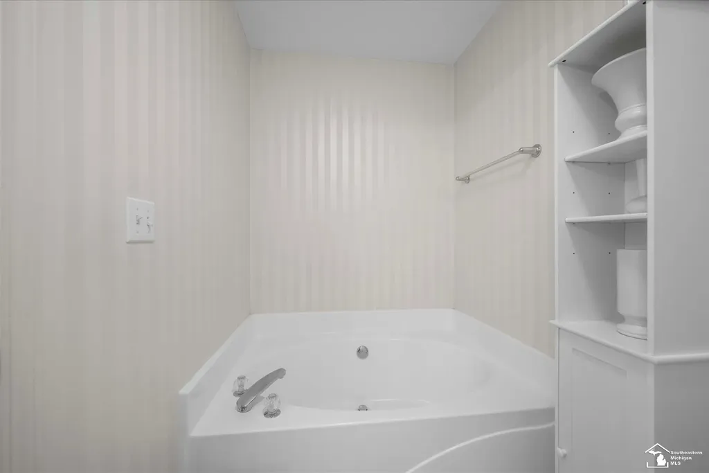 6646 Greenbriar Lane Bedford Township MI 48182