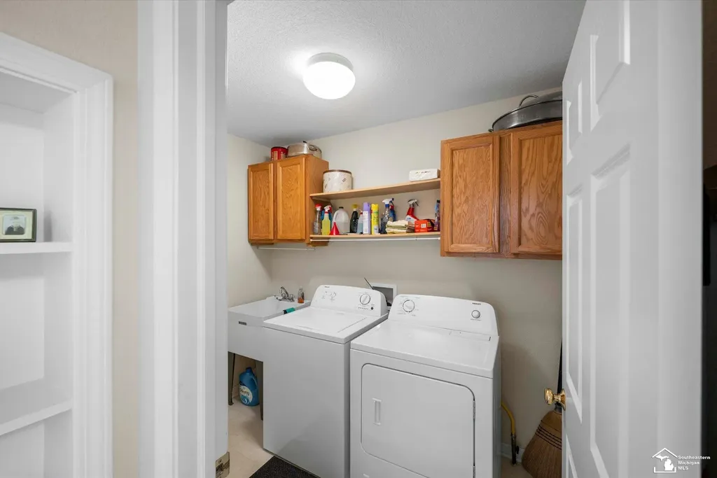 6646 Greenbriar Lane Bedford Township MI 48182