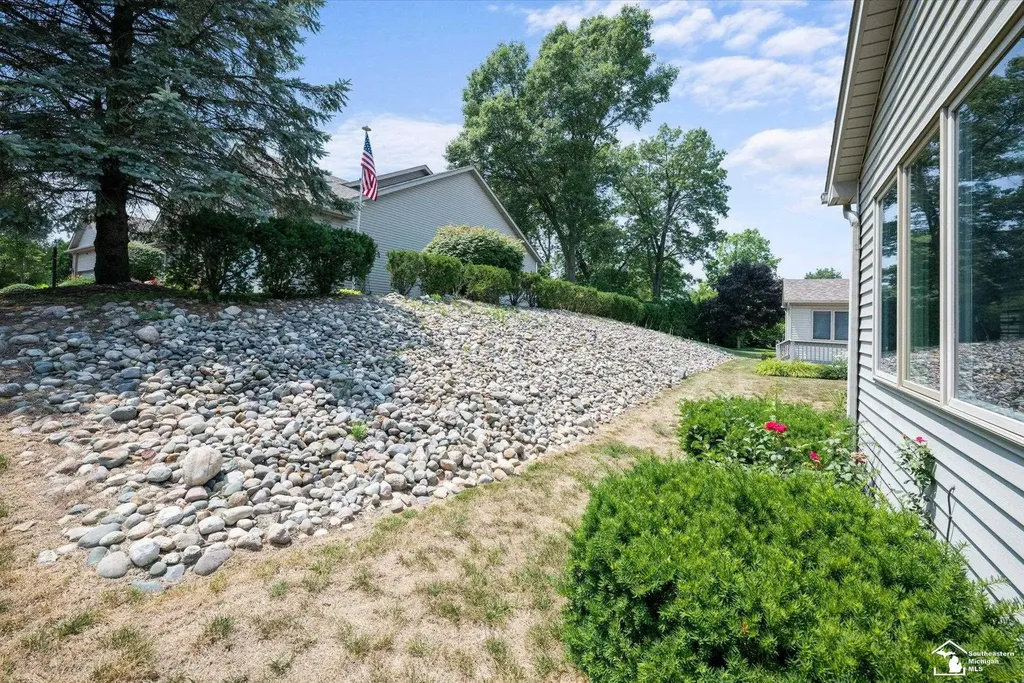 6646 Greenbriar Lane Bedford Township MI 48182