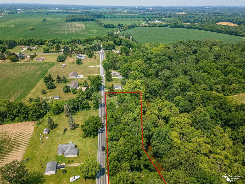 1606 Mooreville Road York Charter Township MI 48160