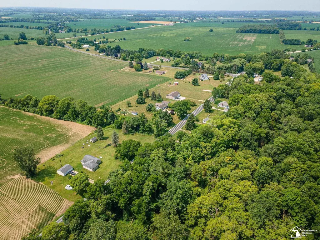 1606 Mooreville Road York Charter Township MI 48160