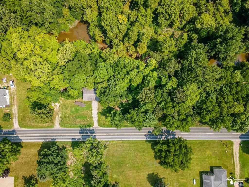 1606 Mooreville Road York Charter Township MI 48160