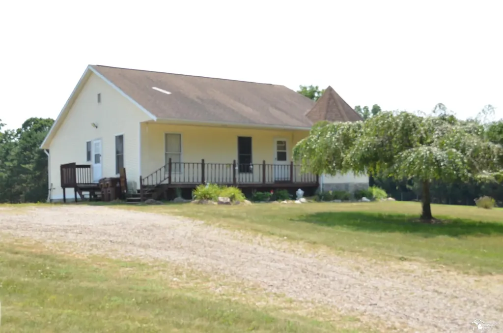 2977 Oakley Road Ingham Township MI 49285