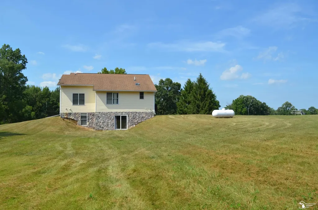 2977 Oakley Road Ingham Township MI 49285
