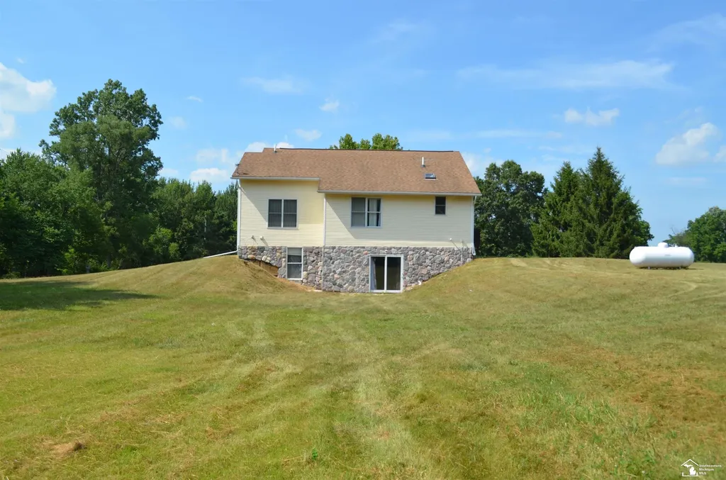 2977 Oakley Road Ingham Township MI 49285