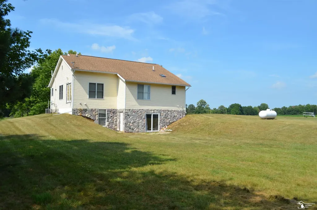 2977 Oakley Road Ingham Township MI 49285