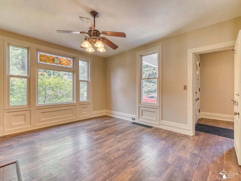 18 W Noble Avenue Monroe City MI 48162