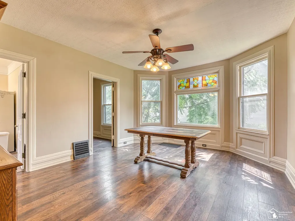 18 W Noble Avenue Monroe City MI 48162