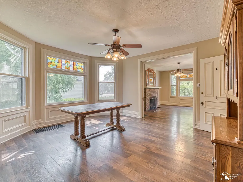 18 W Noble Avenue Monroe City MI 48162