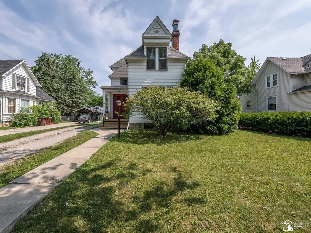 18 W Noble Avenue Monroe City MI 48162