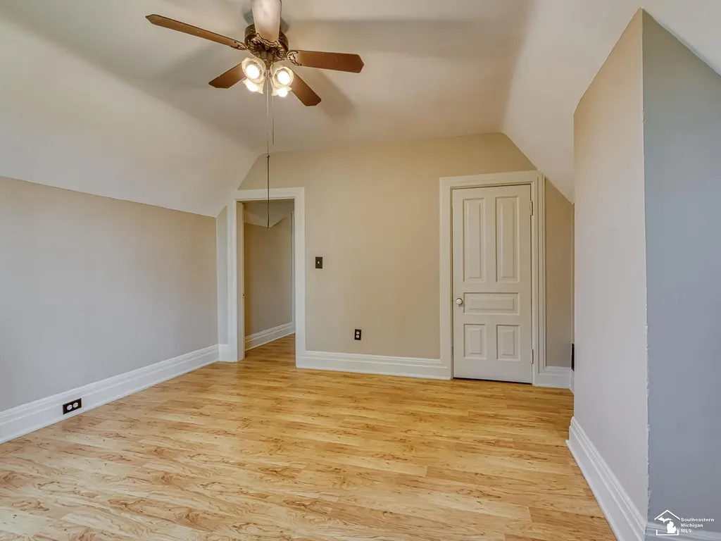 18 W Noble Avenue Monroe City MI 48162