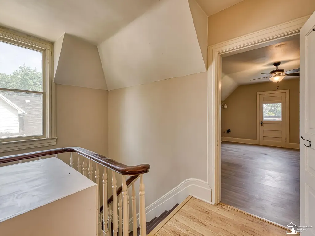 18 W Noble Avenue Monroe City MI 48162