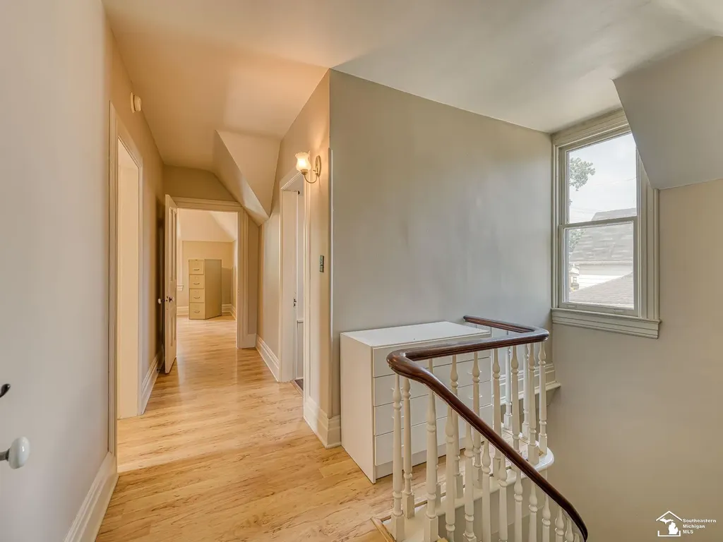 18 W Noble Avenue Monroe City MI 48162