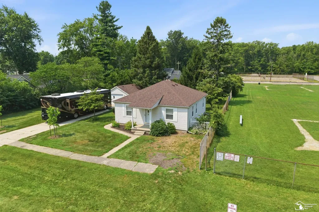 12891 Crane Street Carleton Village MI 48117