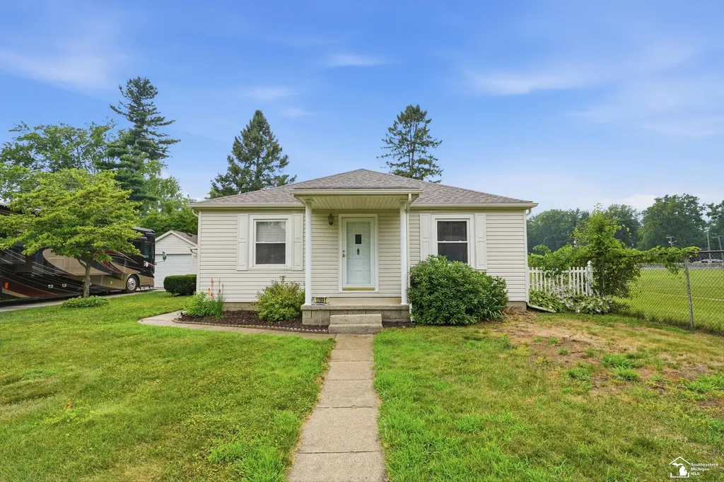 12891 Crane Street Carleton Village MI 48117