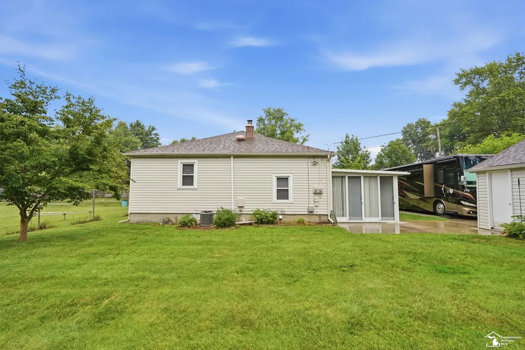 12891 Crane Street Carleton Village MI 48117