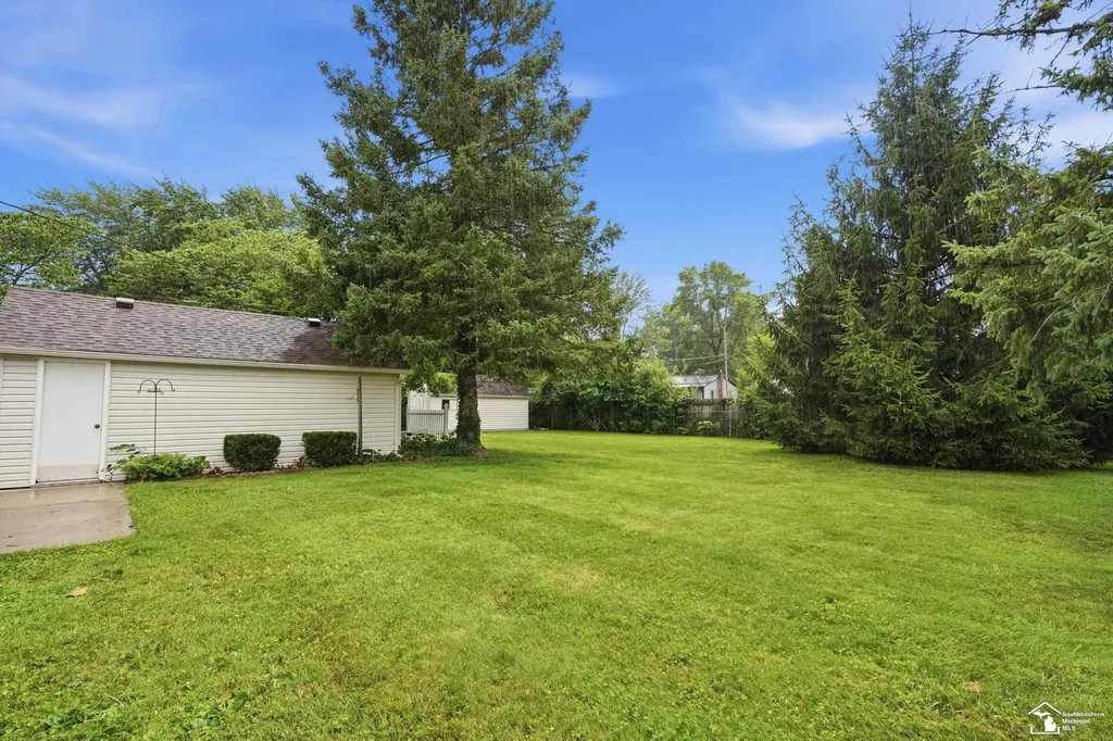 12891 Crane Street Carleton Village MI 48117
