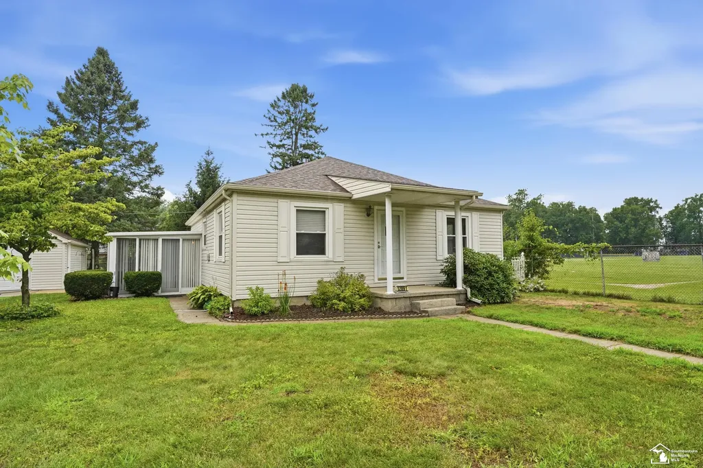 12891 Crane Street Carleton Village MI 48117