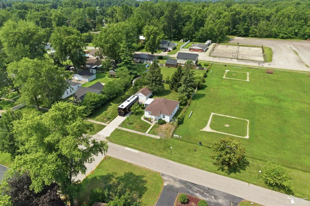 12891 Crane Street Carleton Village MI 48117