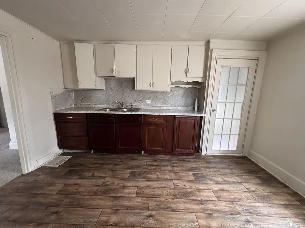 617 Union Street Monroe City MI 48161