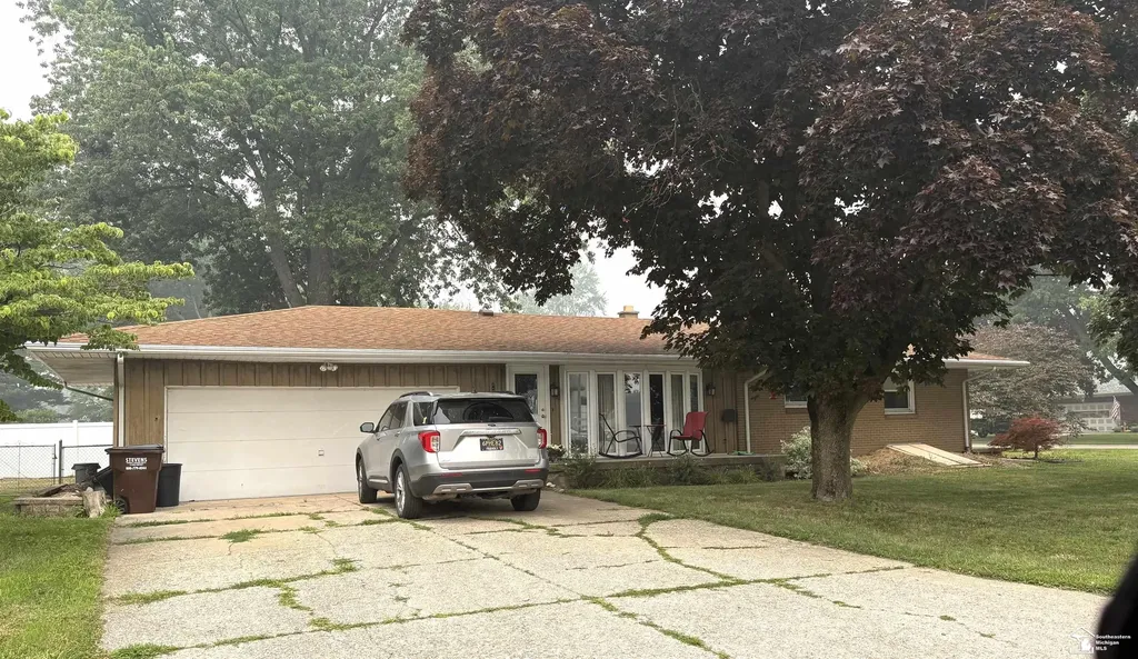5043 Brentwood Drive Monroe Charter Township MI 48161