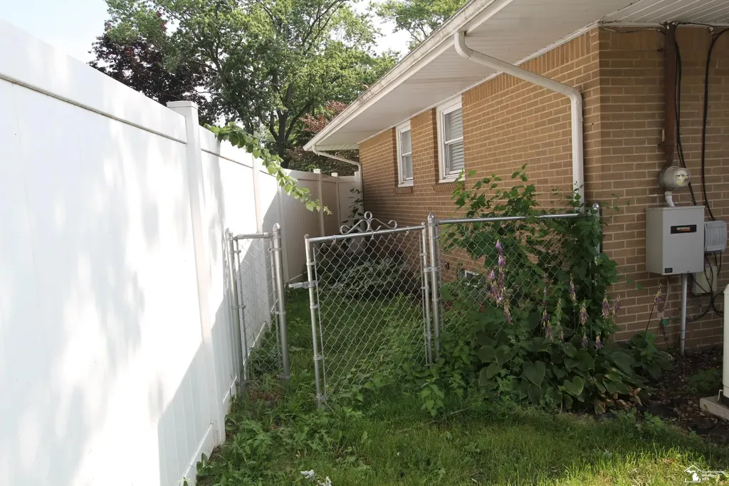 5043 Brentwood Drive Monroe Charter Township MI 48161