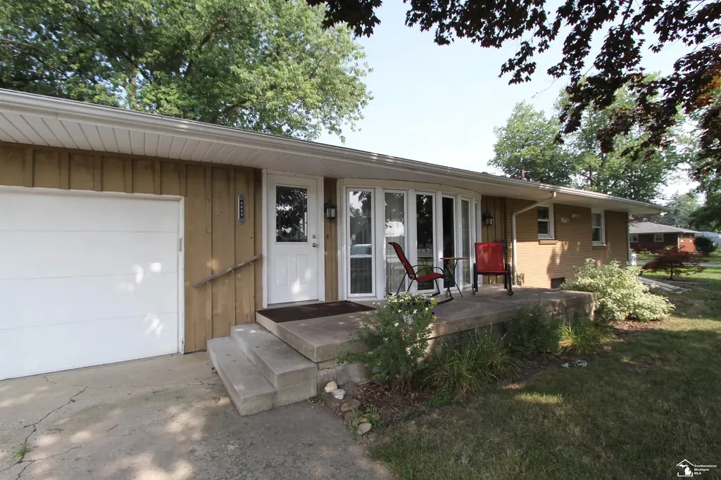 5043 Brentwood Drive Monroe Charter Township MI 48161