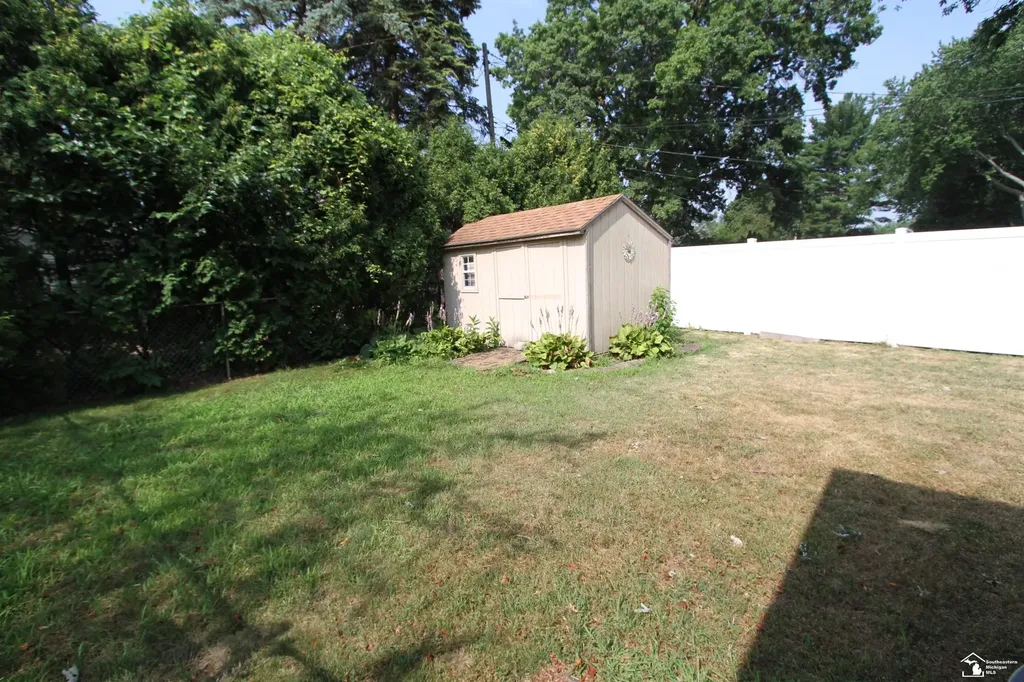 5043 Brentwood Drive Monroe Charter Township MI 48161