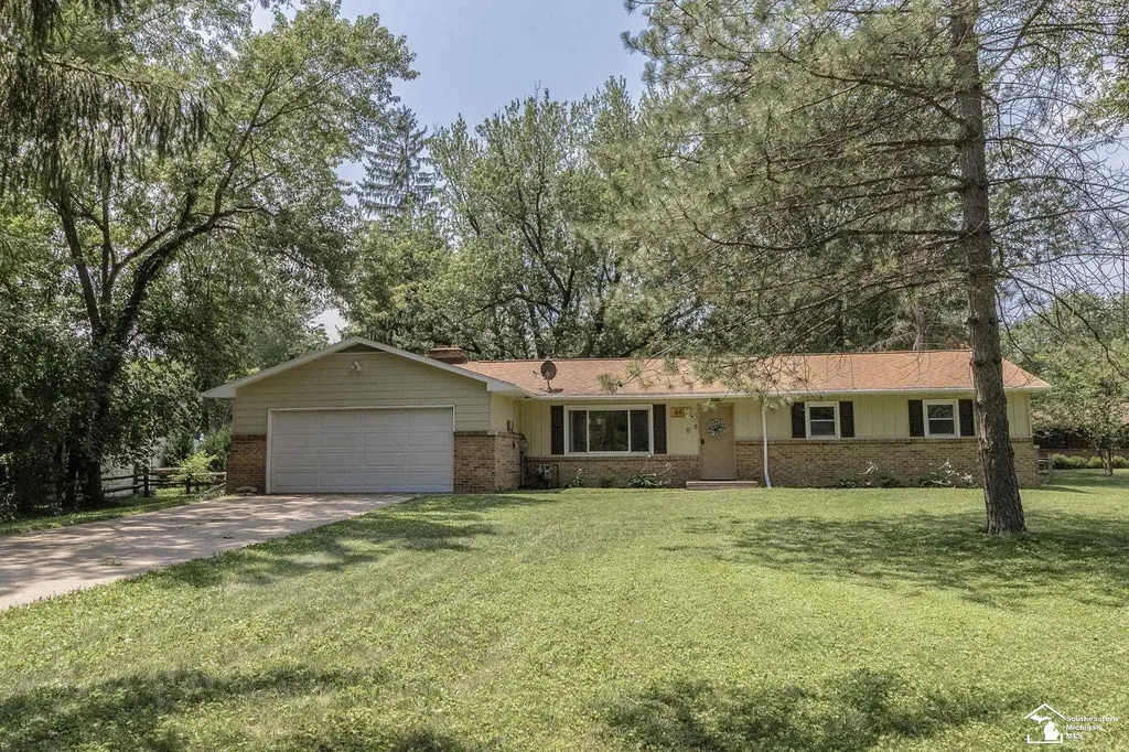 8413 Summerfield Road Bedford Township MI 48144