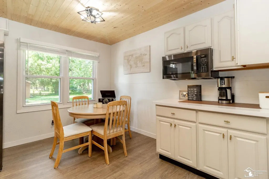 8413 Summerfield Road Bedford Township MI 48144