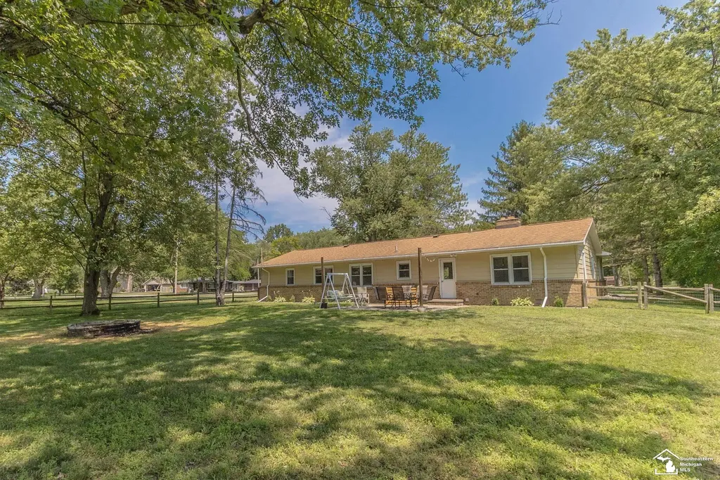 8413 Summerfield Road Bedford Township MI 48144