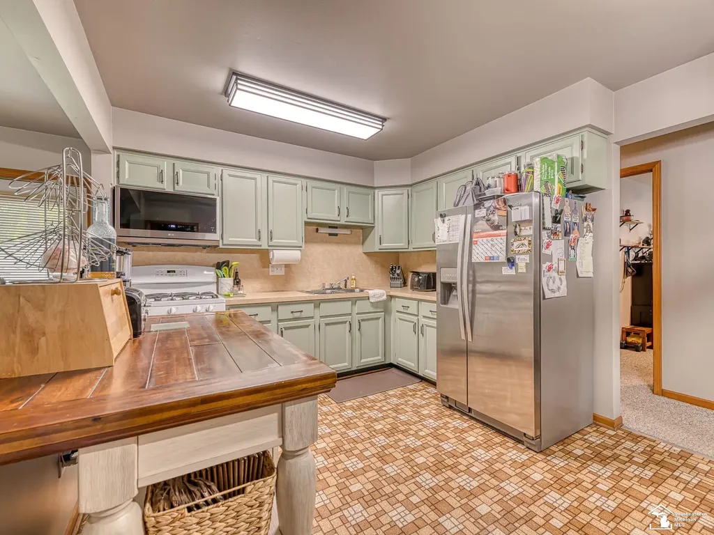24860 Woodland Drive Brownstown Charter Township MI 48134