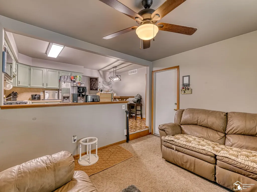 24860 Woodland Drive Brownstown Charter Township MI 48134