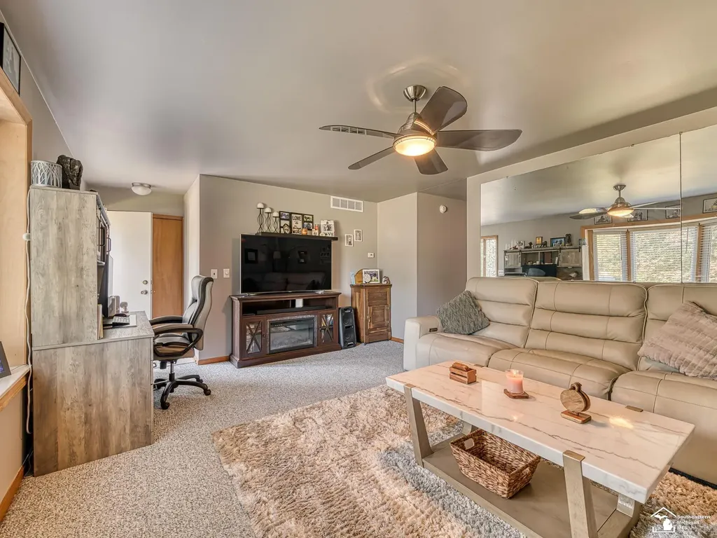 24860 Woodland Drive Brownstown Charter Township MI 48134