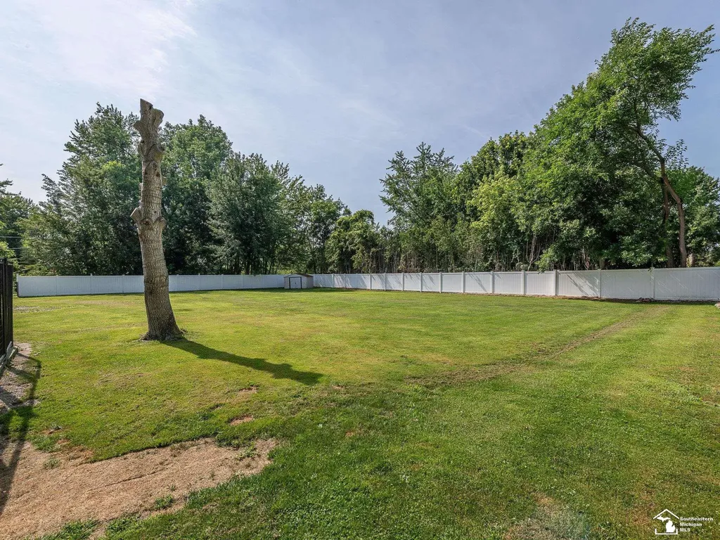 24860 Woodland Drive Brownstown Charter Township MI 48134
