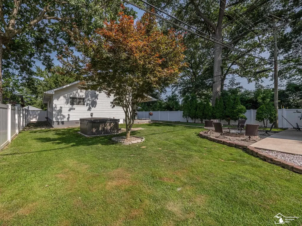24860 Woodland Drive Brownstown Charter Township MI 48134