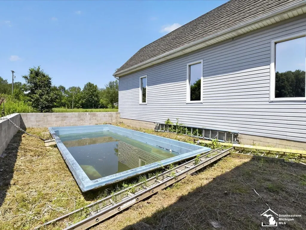 14844 Ida West Road Petersburg City MI 49270