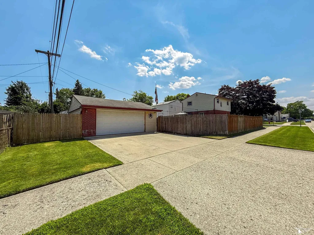 7809 Campbell Street Taylor City MI 48180