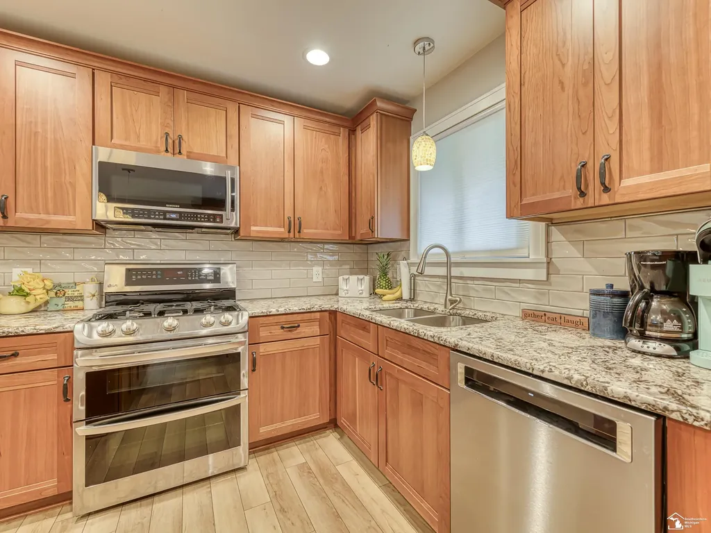 1021 Hackman Drive Bedford Township MI 48182